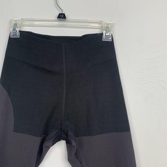 Nike Tech Pack Women's Running Crop Leggings - Picture 6 of 11